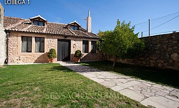 Casa Rural Lobega I y II en Santa Marta Del Cerro, Segovia