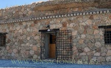 Cuevas El Torriblanco en Gorafe - Foto 1, Granada