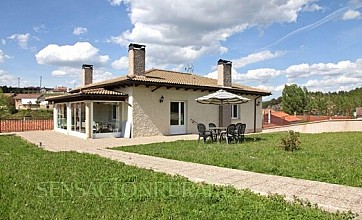 Casa Rural Roblegordo-Los Roblones en Rabanera Del Pinar, Burgos