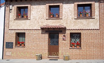 Casa Rural Villa Natura y Casa Irrico en Las Cuevas de Soria, Soria