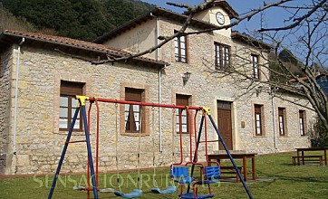 Apartamentos rurales La Escuela en Peñamellera Baja, Asturias