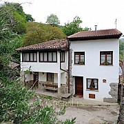 Casa Güela 001