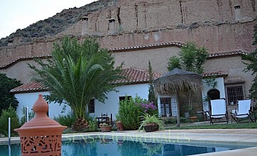 Casas Cuevas Almagruz en Purullena, Granada