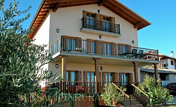 Casa Rural Paskalena I y II en Olza, Navarra
