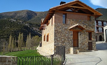 El Chinebro en Biescas del Valle de Bardaji, Huesca