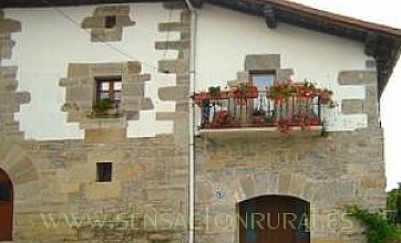 Casa Balkonpe en Udabe, Navarra