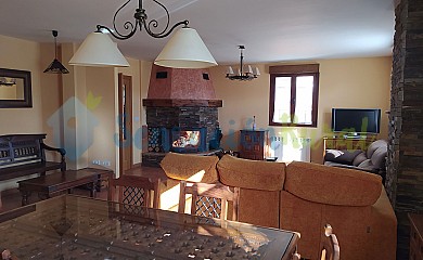 Casa Rural Fortaleza en Orbaneja Riopico - Foto 1, Burgos