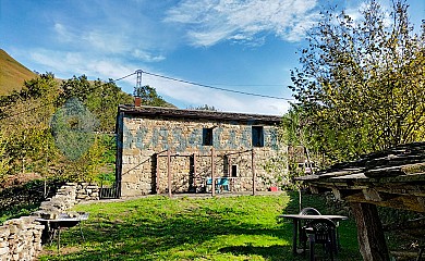 Casas Rurales Cascadas del Río Aján en Vega de Pas - Foto 1, Cantabria