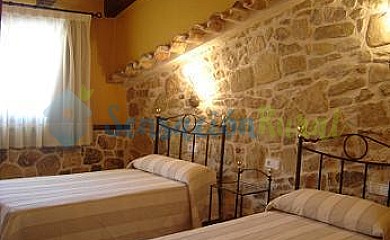 Hostal Casa Laure y Mª José en Arens de Lledó - Foto 1, Teruel