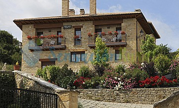 Casa Lazkua I Y II en Eraul, Navarra
