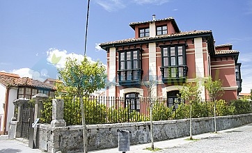 Apartamentos Turísticos La Solana en Colombres, Asturias