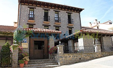 Hostal Hospederia Sagasta en Torrecilla En Cameros, La Rioja