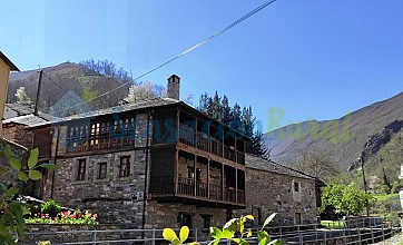 Casa Xepo en Cangas del Narcea, Asturias