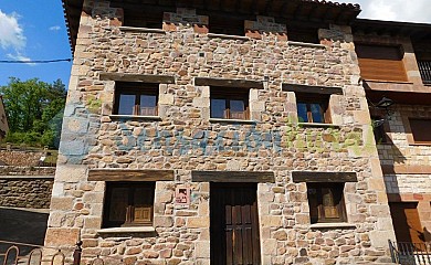 Casas Rurales Las Hoyas I y II en Tolbaños de Arriba - Foto 1, Burgos