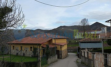Casa L´Andorvio en Belmonte de Miranda, Asturias