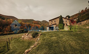 Mas de l´Om en La Vall de Bianya, Girona