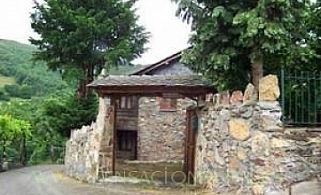 Casas Menéndez y Vallés en Villacibran, Asturias
